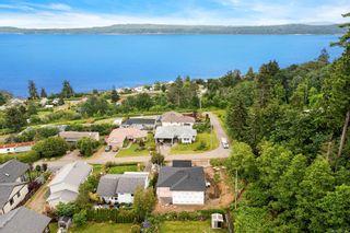 Photo 2: 5633 3rd St in Union Bay: CV Union Bay/Fanny Bay House for sale (Comox Valley)  : MLS®# 907560