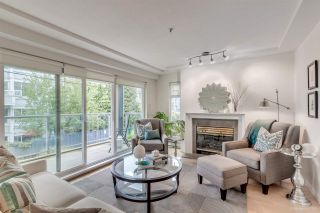 Photo 1: 201 865 W 15TH Avenue in Vancouver: Fairview VW Condo for sale in "Tiffany Oaks" (Vancouver West)  : MLS®# R2098937