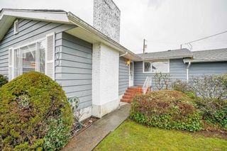 Photo 5: 343 CHURCHILL AVENUE in New Westminster: The Heights NW House for sale : MLS®# R2672373