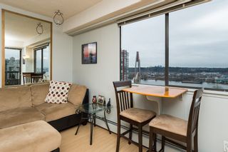 Photo 4: Wonderful condo in the heart of Downtown New Westminister