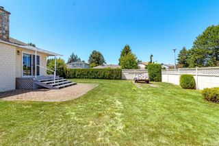 Photo 30: 2394 Prima Vista Pl in Central Saanich: CS Tanner House for sale : MLS®# 936498