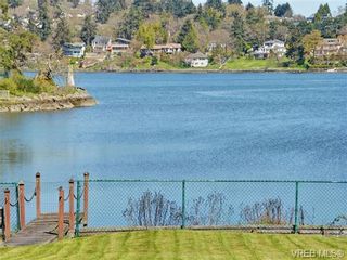 Photo 4: 2898 Murray Dr in VICTORIA: SW Portage Inlet House for sale (Saanich West)  : MLS®# 699084