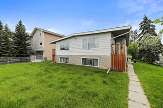 Photo 2: 4335, 4337 75 Street NW in Calgary: Bowness 4 plex for sale : MLS®# A1233681