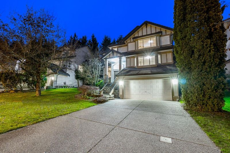 FEATURED LISTING: 210 CHESTNUT Place Port Moody