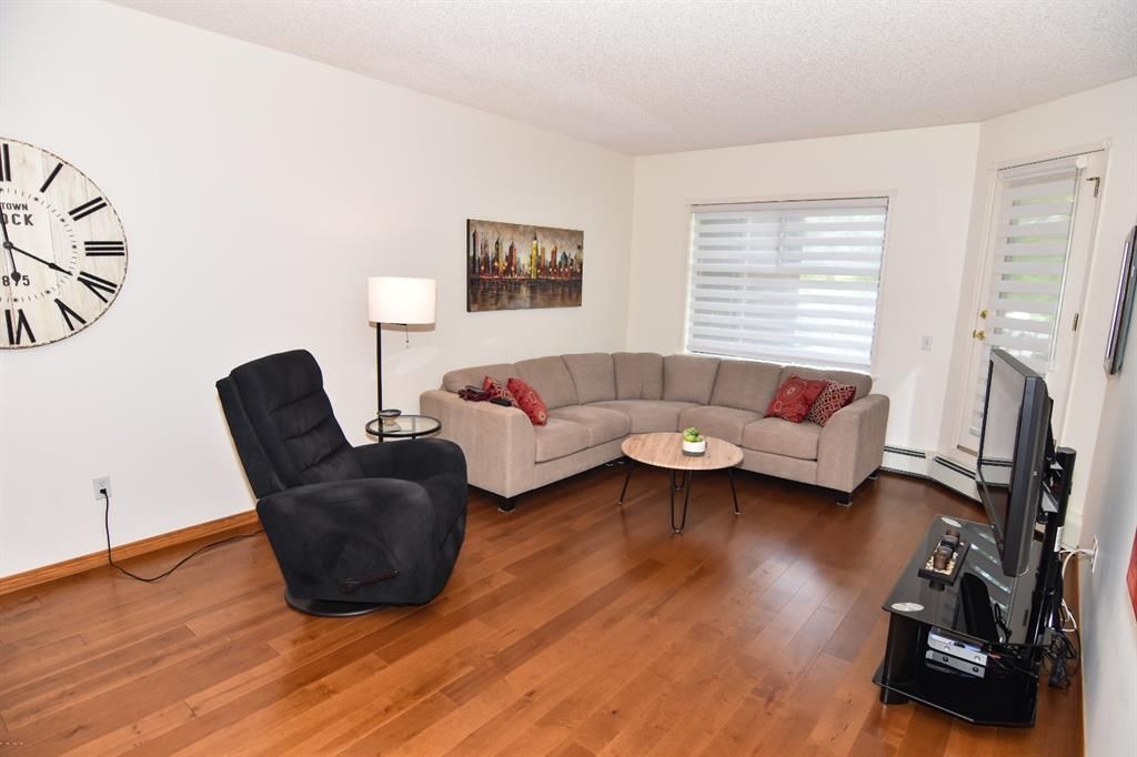 Photo 11: Photos: 122 200 Lincoln Way SW in Calgary: Lincoln Park Apartment for sale : MLS®# A1131432