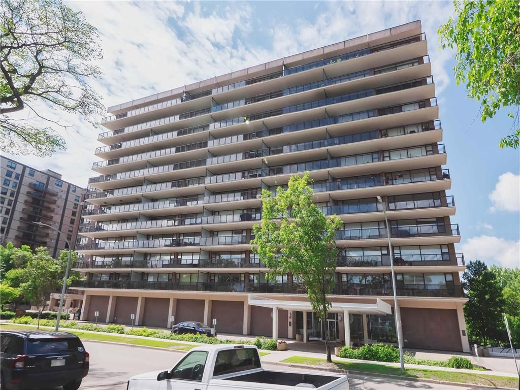 Main Photo: 402 99 Wellington Crescent in Winnipeg: Osborne Village Condominium for sale (1B)  : MLS®# 202221043