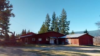 Photo 2: 10870 N 97 Highway in Quesnel: Quesnel Rural - South Business with Property for sale in "CARIBOO WOOD WORKS AND GIFT SH" (Quesnel (Zone 28))  : MLS®# C8042987