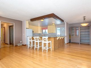 Photo 13: 5115 BULYEA Road NW in Calgary: Brentwood Detached for sale : MLS®# C4278315