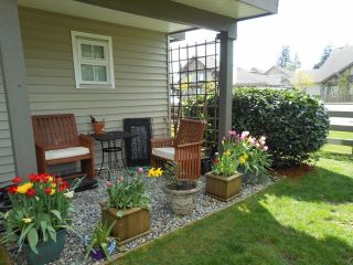 Photo 8: 63 15871 85TH Avenue in Surrey: Fleetwood Tynehead Townhouse for sale in "Huckleberry" : MLS®# F1308589