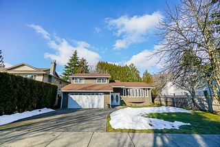 Photo 1: 19895 50A AVENUE in Langley: Langley City House for sale : MLS®# R2342291