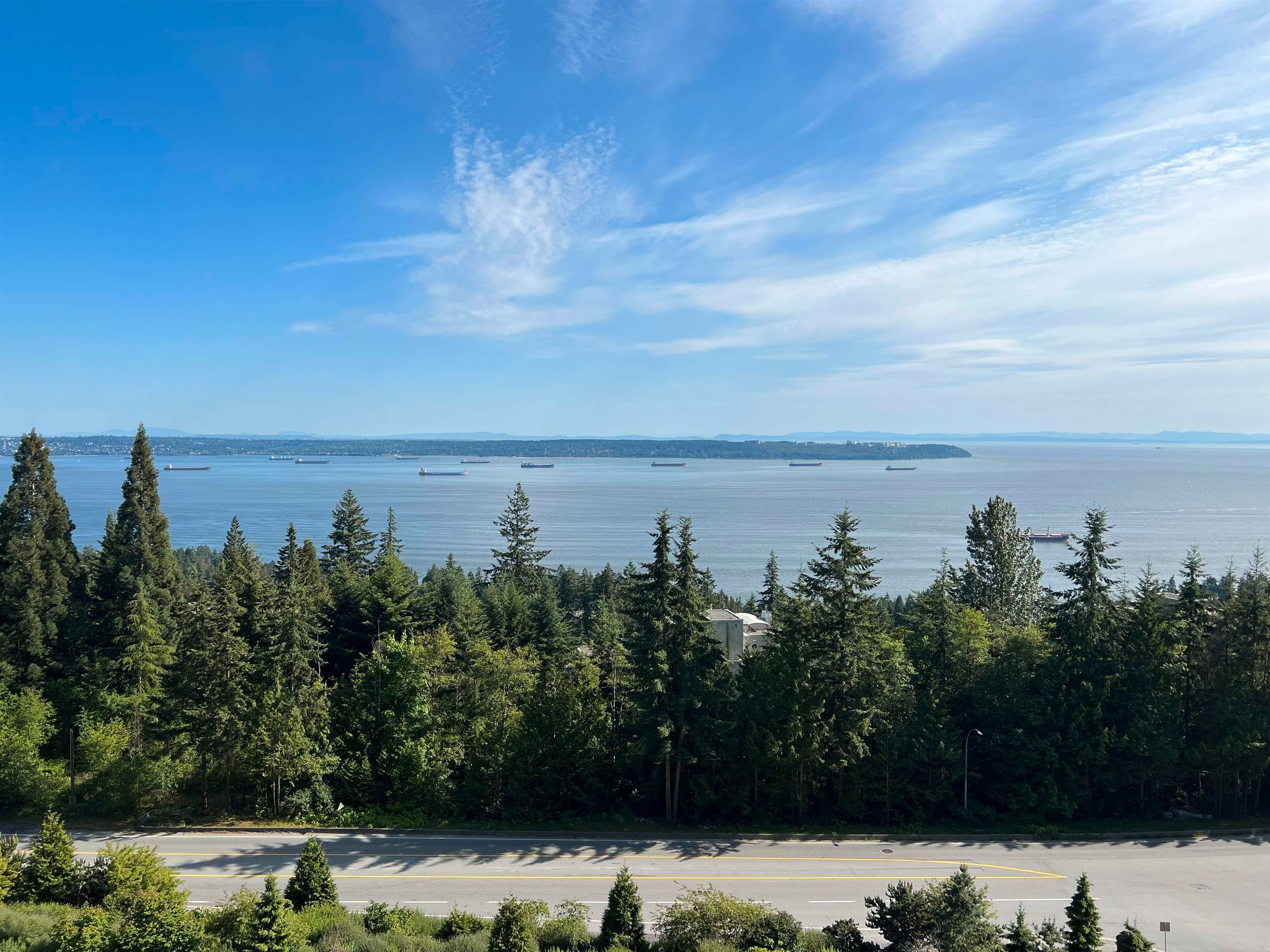 Main Photo: 604 3101 BURFIELD Place in West Vancouver: Cypress Park Estates Condo for sale in "THE COURTENAY AT MULGRAVE PARK" : MLS®# R2779553