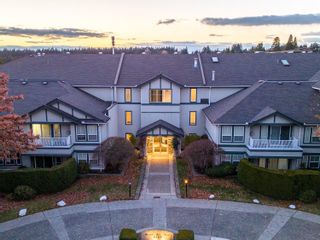 Photo 1: 309 6385 121 Street in Surrey: Panorama Ridge Condo for sale in "BOUNDARY PARK PLACE" : MLS®# R2741480