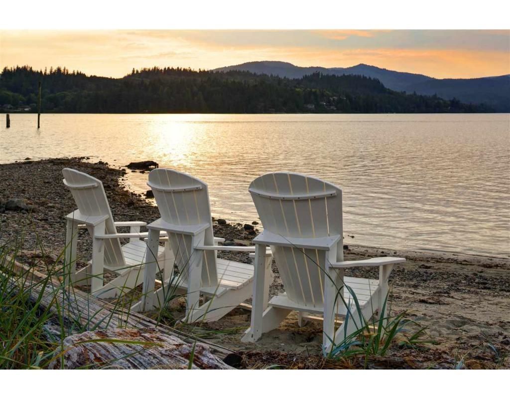 Main Photo: 5932 OLDMILL Lane in Sechelt: Sechelt District Townhouse for sale in "EDGEWATER AT PORPOISE BAY" (Sunshine Coast)  : MLS®# R2652504