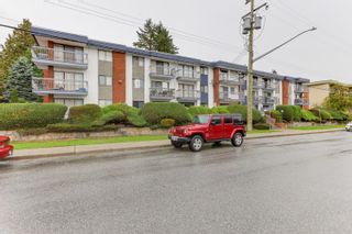 Photo 2: 311 1045 HOWIE Avenue in Coquitlam: Central Coquitlam Condo for sale in "VILLA BORGHESE" : MLS®# R2827911