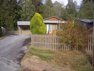 Photo 3: 6530 BJORN Place in Sechelt: Sechelt District House for sale (Sunshine Coast)  : MLS®# R2733748