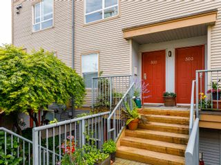 Photo 3: 302 2688 WATSON Street in Vancouver: Mount Pleasant VE Townhouse for sale in "Tala Vera" (Vancouver East)  : MLS®# R2702186