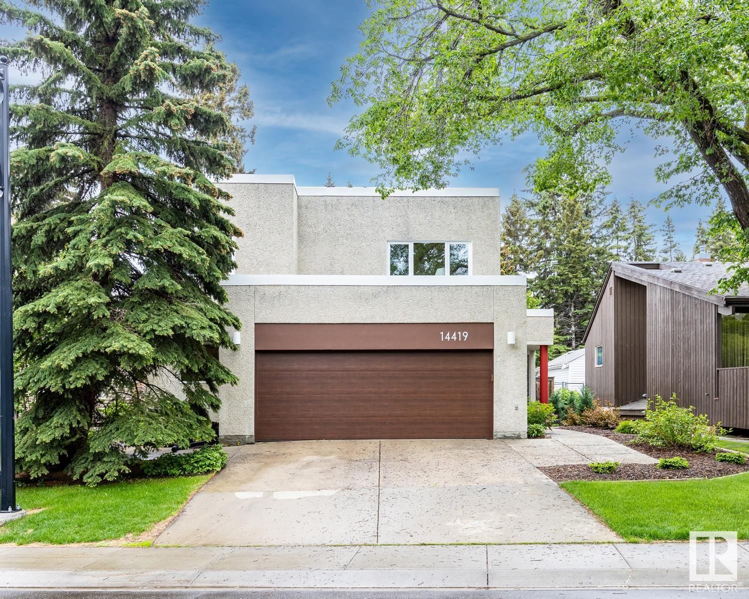 Main Photo: 14419 SUMMIT DR NW in Edmonton: Zone 10 House for sale