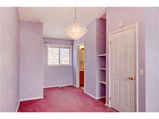 Photo 12: 15 WHITMIRE Villa(s) NE in Calgary: Whitehorn House for sale : MLS®# C4094528