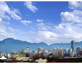Photo 2: 2027 W 5TH Avenue in Vancouver: Kitsilano 1/2 Duplex for sale (Vancouver West)  : MLS®# V753358