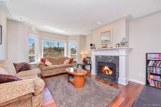 Photo 2: 3587 Desmond Dr in VICTORIA: La Walfred House for sale (Langford)  : MLS®# 806912