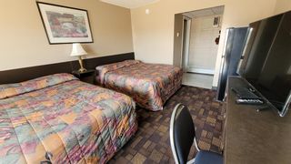 Photo 2: 20 Highway Avenue: Fox Creek Hotel/Motel for sale : MLS®# A2013997