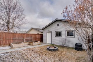Photo 36: 1052 Everridge Drive SW in Calgary: Evergreen Detached for sale : MLS®# A1191851