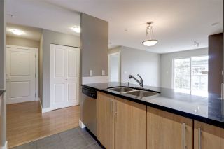 Photo 5: 409 3260 ST JOHNS Street in Port Moody: Port Moody Centre Condo for sale in "THE SQUARE" : MLS®# R2298360