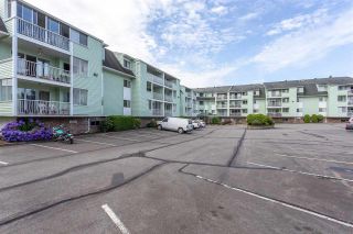 Photo 2: 104 31850 UNION Avenue in Abbotsford: Abbotsford West Condo for sale in "Fernwood Manor" : MLS®# R2389040