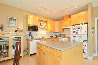 Photo 5: 10 11188 RAILWAY Avenue in Richmond: Westwind Townhouse for sale in "WESTWIND LANE" : MLS®# V893714