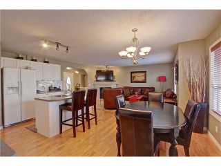 Photo 8: 637 COUGAR RIDGE Drive SW in Calgary: Cougar Ridge House for sale : MLS®# C4051719
