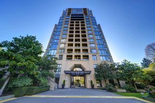 Photo 2: 1701 7388 SANDBORNE Avenue in Burnaby: South Slope Condo for sale in "Mayfair Place" (Burnaby South)  : MLS®# R2829279