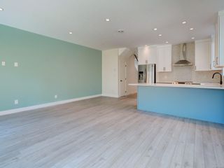 Photo 4: 2425 Chambers St in Victoria: Vi Fernwood Half Duplex for sale : MLS®# 915339