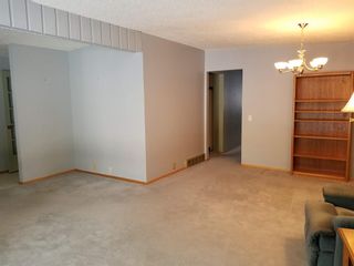 Photo 13: 540 Oakwood Place SW in Calgary: Oakridge Detached for sale : MLS®# A2012310
