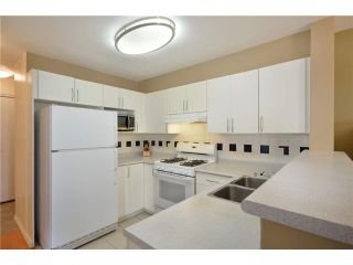 Photo 4: 306 688 E 16TH Avenue in Vancouver: Fraser VE Condo for sale in "VINTAGE EAST SIDE" (Vancouver East)  : MLS®# V950370