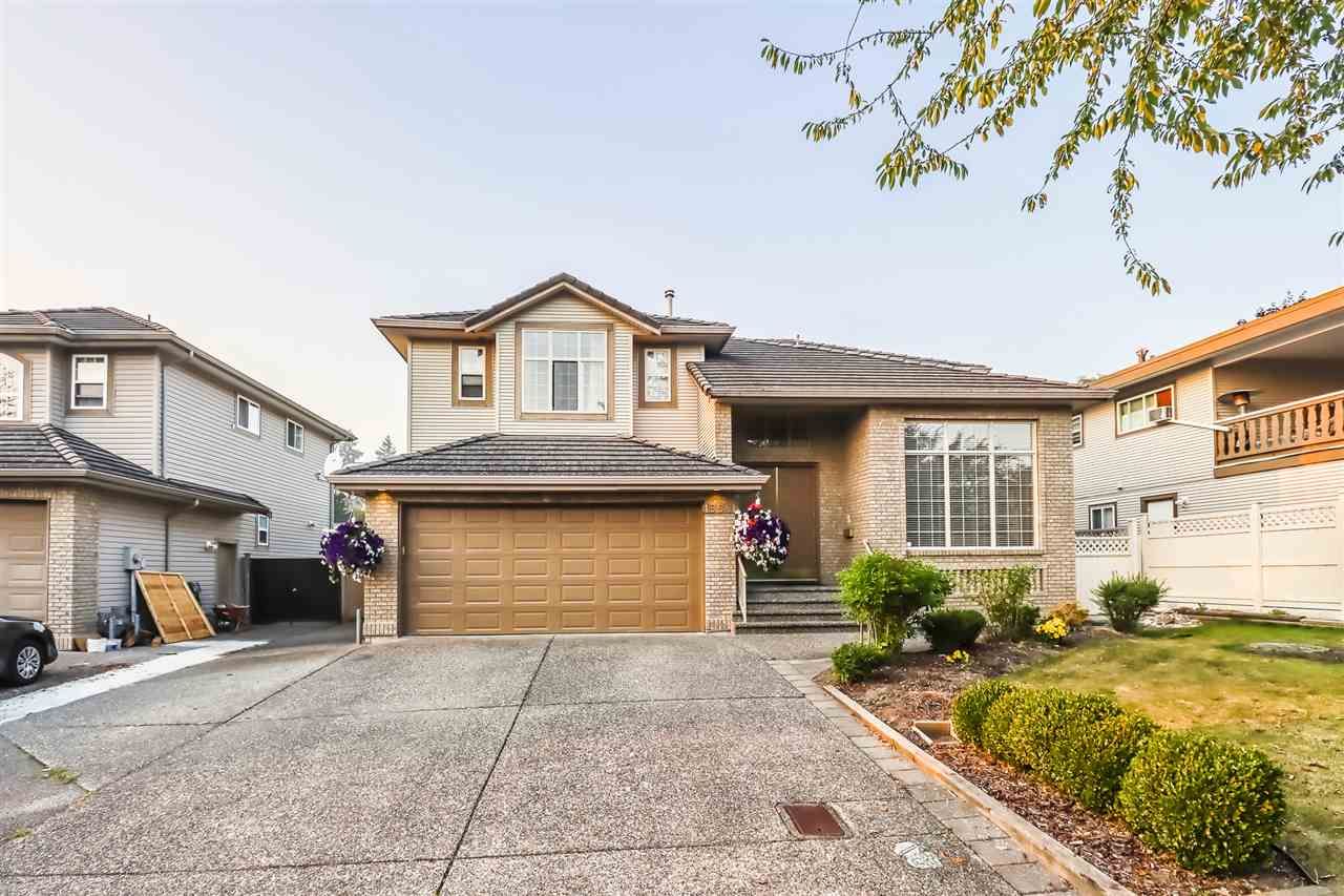 Main Photo: 15581 84A Avenue in Surrey: House for sale : MLS®# R2497618