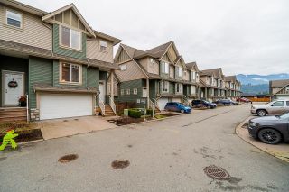 Photo 3: 20 6498 SOUTHDOWNE Place in Chilliwack: Sardis East Vedder Rd Townhouse for sale (Sardis)  : MLS®# R2651563