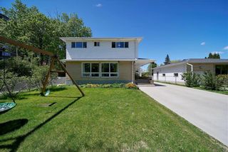 Photo 1: 22 Vanier Drive in Winnipeg: Garden City Residential for sale (4G)  : MLS®# 202212653