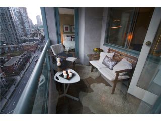 Photo 9: # 1202 888 HAMILTON ST in Vancouver: Downtown VW Condo for sale in "Rosedale Gardens" (Vancouver West)  : MLS®# V933899