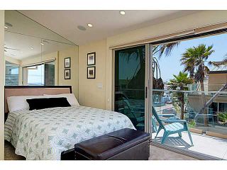 Photo 5: MISSION BEACH Condo for sale : 4 bedrooms : 720 Manhattan Court in San Diego