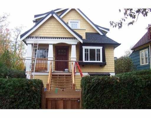 Main Photo: 298 E 21ST AV in Vancouver: Main House for sale (Vancouver East)  : MLS®# V563942