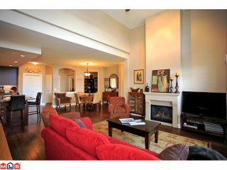 Photo 5: 308 16469 64 Avenue in Surrey: Cloverdale BC Condo for sale in "St. Andrews at Northwest" (Cloverdale)  : MLS®# F1123880