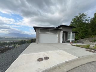 Main Photo: 51151 FARMERS Way in Chilliwack: Eastern Hillsides House for sale : MLS®# R2886795