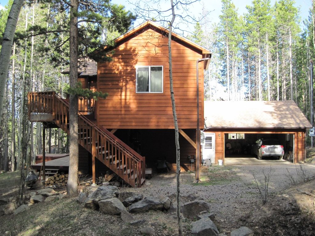 Main Photo: 239 Apache Road in Evergreen: House for sale : MLS®# 925135