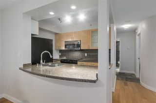 Photo 8: 401 1405 W 12TH Avenue in Vancouver: Fairview VW Condo for sale in "The Warrenton" (Vancouver West)  : MLS®# R2236549