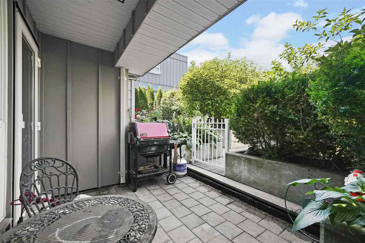 Main Photo: 205 2891 E HASTINGS STREET in Vancouver: Hastings Condo for sale (Vancouver East)  : MLS®# R2391520