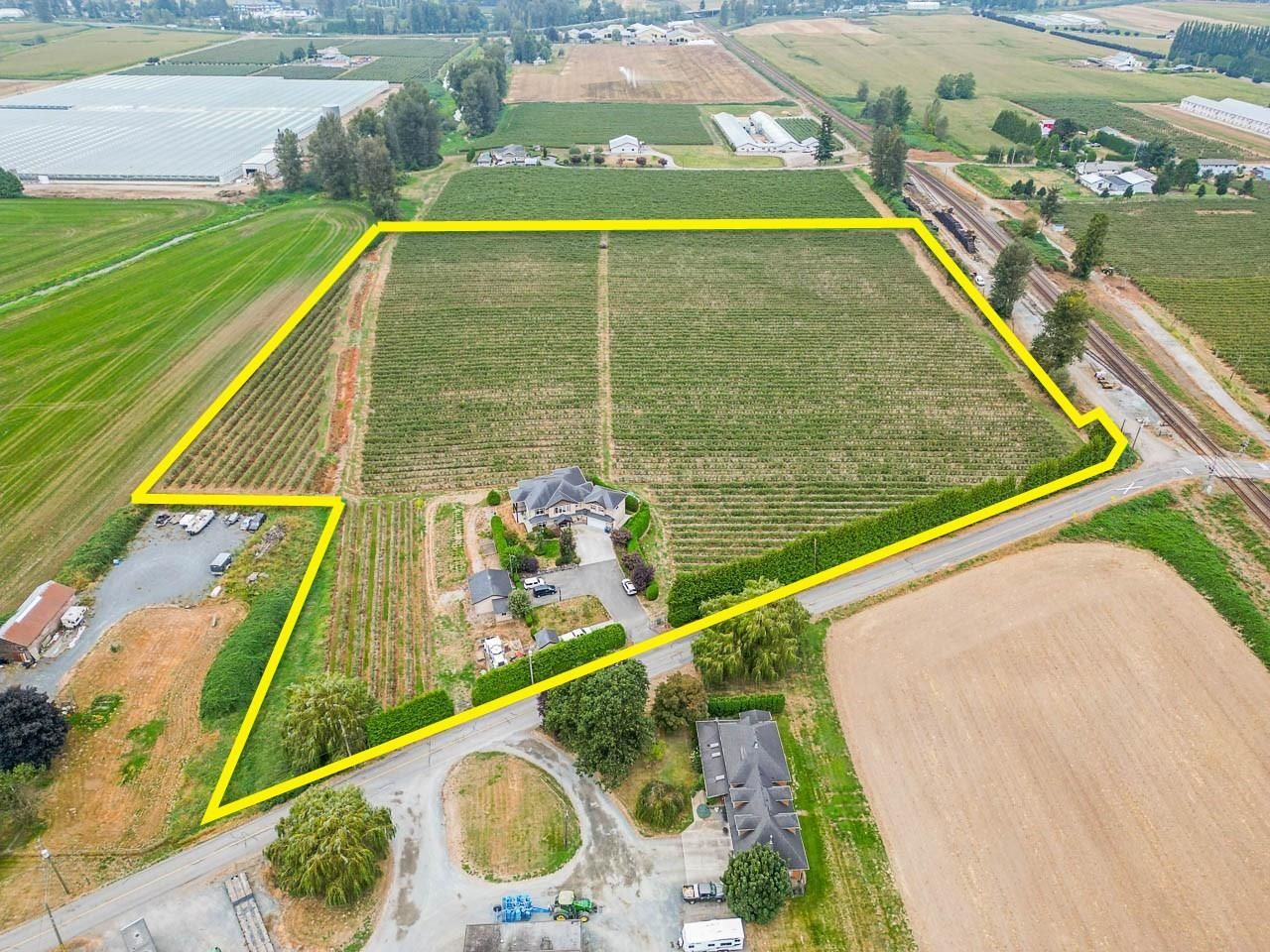 Main Photo: 6277 BELL Road in Abbotsford: Matsqui Agri-Business for sale : MLS®# C8049742