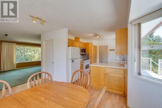 Photo 11: 740 Campbell St in Tofino: House for sale : MLS®# 956184