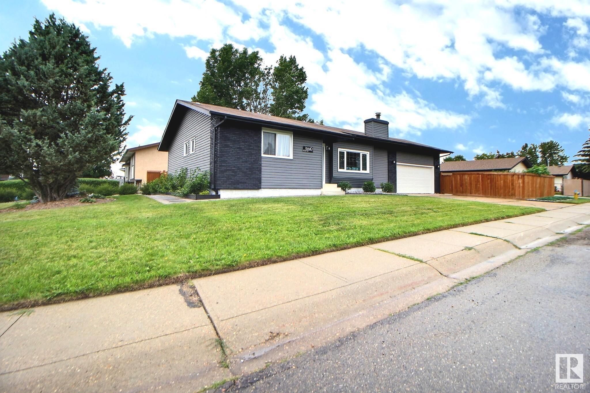 Main Photo: 16440 116 Street in Edmonton: Zone 27 House for sale : MLS®# E4308337