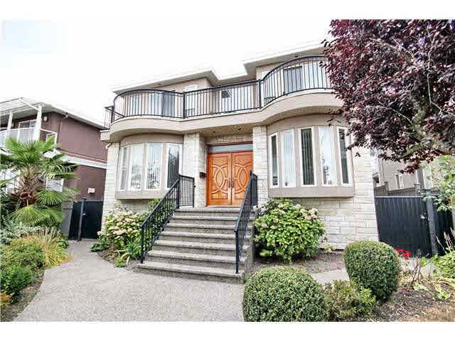 Main Photo: 1727 PRESTWICK Drive in Vancouver: Fraserview VE House for sale in "FRASERVIEW" (Vancouver East)  : MLS®# V1139531