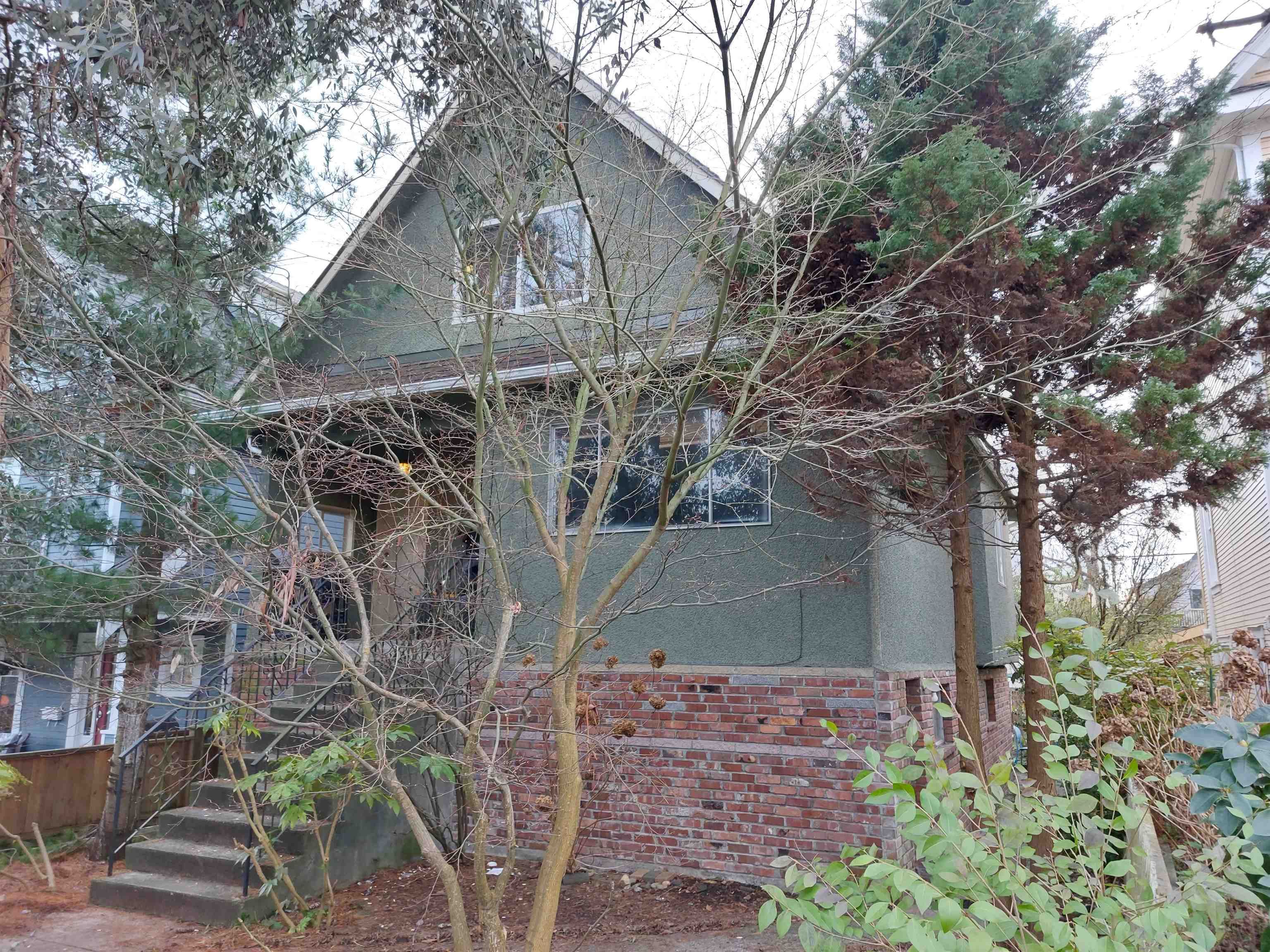 Main Photo: 1828 E 2ND Avenue in Vancouver: Grandview Woodland House for sale (Vancouver East)  : MLS®# R2646348